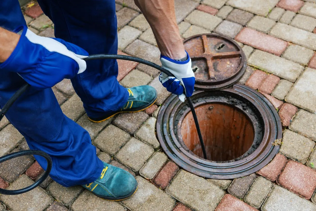 Common Causes of Drainage Line Blockages – Tips for Avoidance